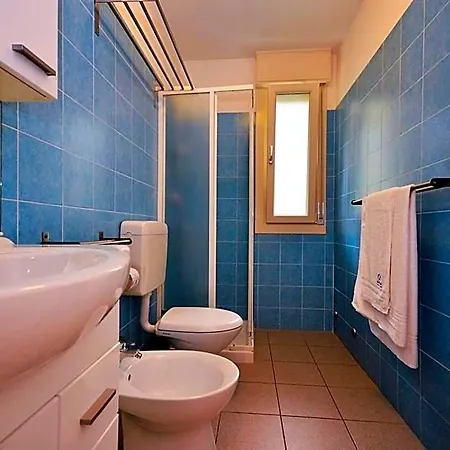 A Peaceful Hideaway With A Beautiful Garden And Jacuzzi Lignano Sabbiadoro